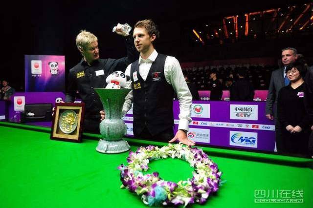 不仅是两名 不仅是两名