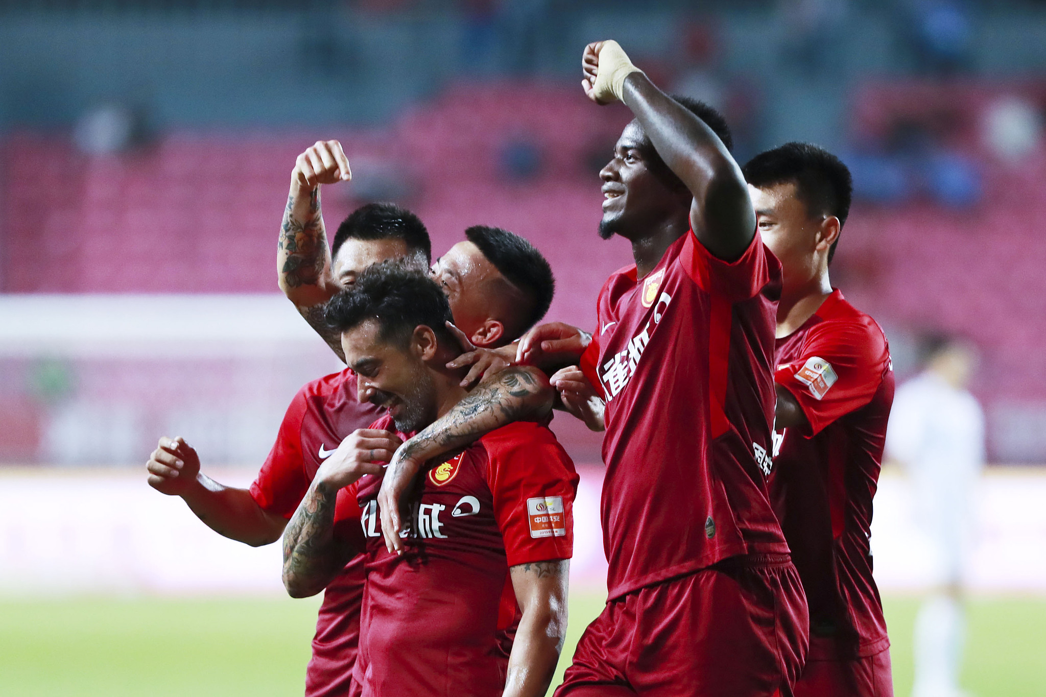 以及借助社 以及借助社